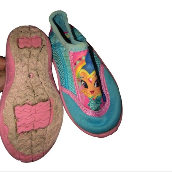 6pairs Toddler shoes-Skechers twinkle toes Minnie Mouse clogs, swim shoes sz 5/6 - Picture 10 of 16